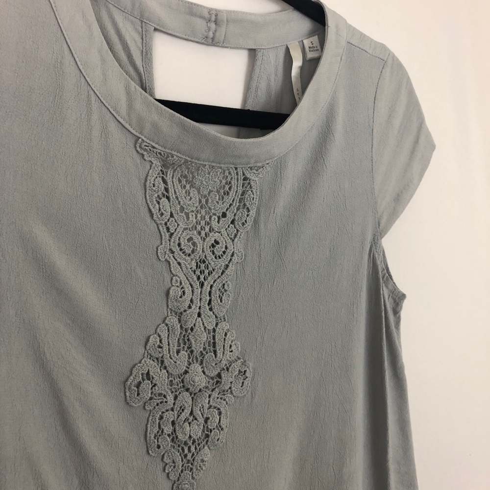 LC Lauren Conrad Silver Gray Blouse Lace Detail
